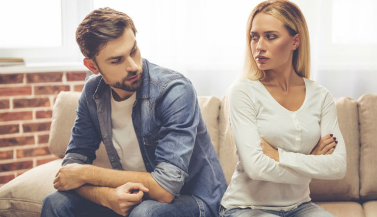 10 Big Signs of Disconnection in a Relationship