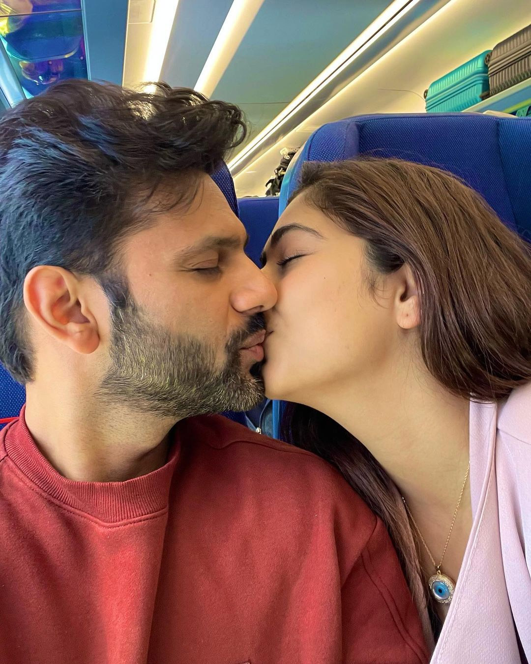 disha parmar,disha parmar husband,disha parmar tv serial,disha parmar liplock picture,disha parmar husband rahul vaidya,disha parmar and rahul vaidya,disha parmar serials,disha parmar age,disha parmar instagram