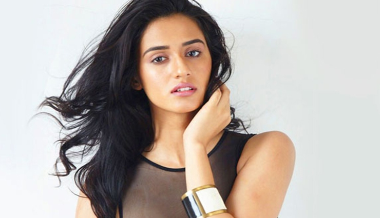 HOT PICS- Disha Patani Raises The Temperature With Bikini Pics