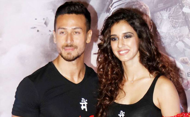 दिशा पटानी ने इस अंदाज से दी प्रिया प्रकाश वॉरियर को टक्कर, वीडियो कर देगा आपको दीवाना bollywood,priya prakash varriers,disha patani,viral video