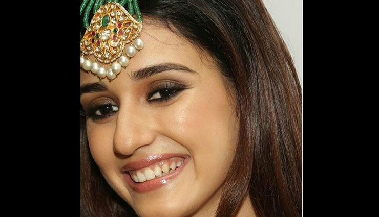 disha patani,athiya shetty,indian couture week 2017,manav gangwani,new bridal fashion goals