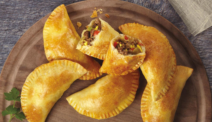 chicken pepian,pupusas,empanadas,hilachas,noodle tostadas,traditional dishes,traditional dishes in guatemala,guatemala