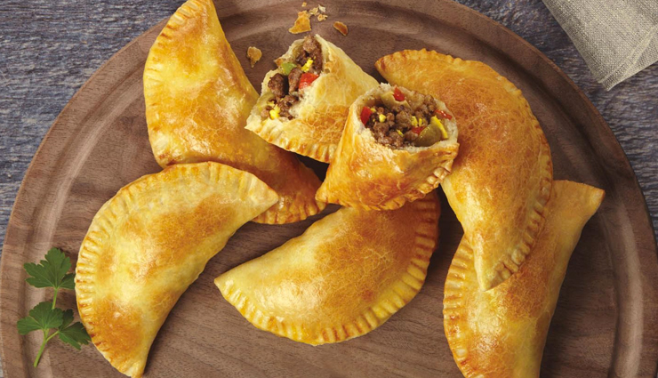empanadas,ceviche,cazuela,humitas,mote con huesillos,traditional dishes of chile,chile,cuisine of chile