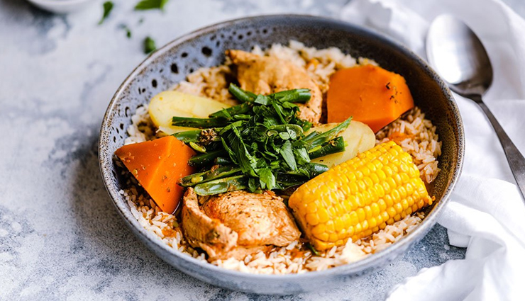 empanadas,ceviche,cazuela,humitas,mote con huesillos,traditional dishes of chile,chile,cuisine of chile