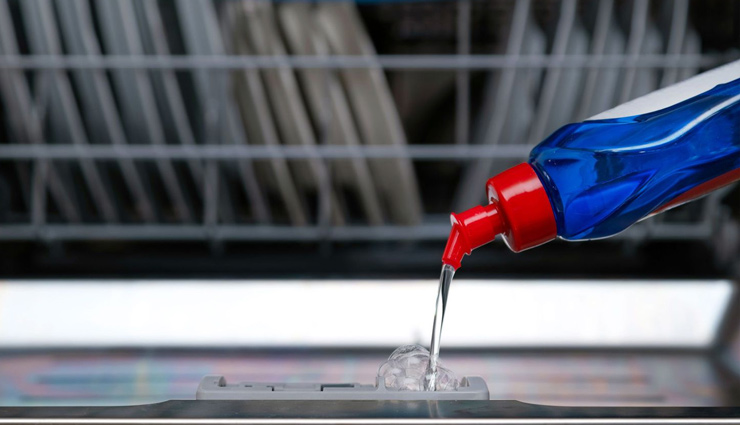 how to remove makeup stains,tips for removing makeup stains from clothes,get rid of makeup stains on fabric,remove foundation stains,remove lipstick stains from clothes,makeup stain removal hacks,easy ways to remove makeup stains,how to clean makeup off clothes,remove nail polish stains from clothes,makeup spill cleanup tips