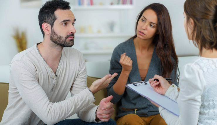 आपकी ये 8 गलतियां बन सकती हैं रिश्ते के लिए घातक, रखें इनका ध्यान reason for disputes in relationship,relationship tips in hindi