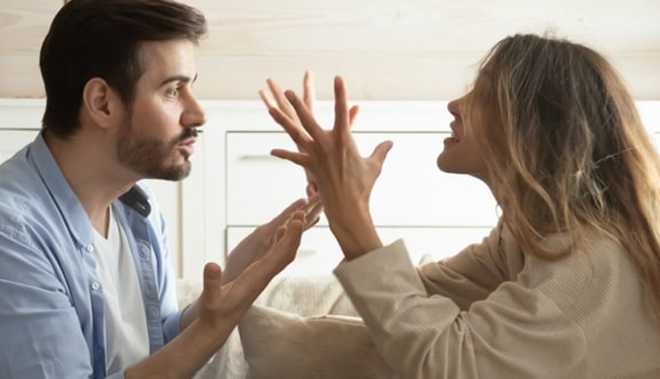 signs of a disrespectful relationship,red flags in a relationship,recognizing disrespect in a partnership,warning signs of a toxic relationship,identifying disrespect from your partner,disrespectful behavior in relationships,must-know signs of a troubled relationship,when to consider ending a disrespectful relationship,dealing with disrespect in a relationship,evaluating your relationship for signs of disrespect