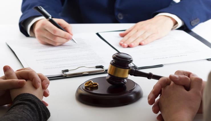 पत्नी की यह आदत बनी तलाक की अजीब वजह, जानकर आप भी रह जाएंगे हैरान