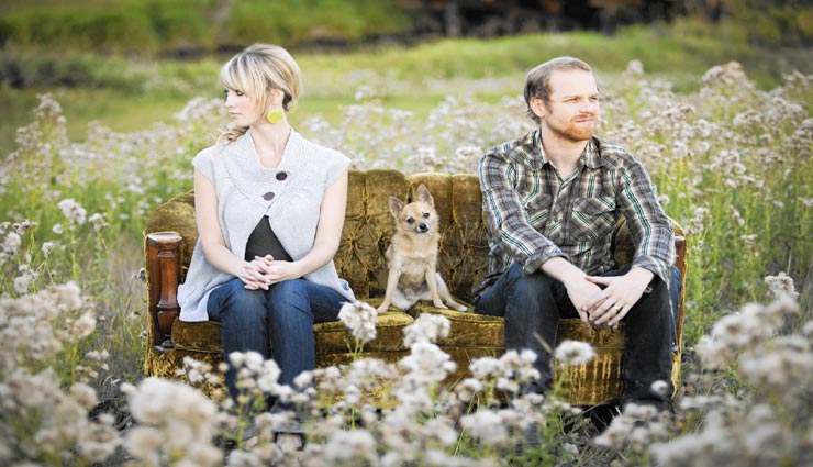 पति को तलाक देने की वजह बने कुत्ते, सच्चाई जानकर रह जाएँगे हैरान