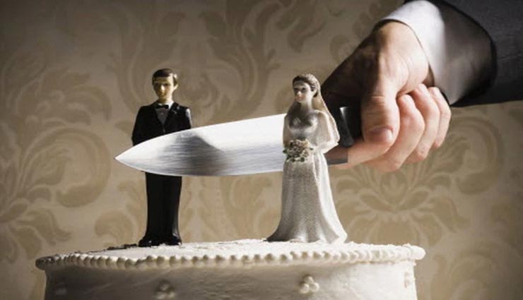 रिश्तों में तलाक का कारण बनती है ये 5 वजह, जानें और दूर करें इन्हें अपनी जिंदगी से