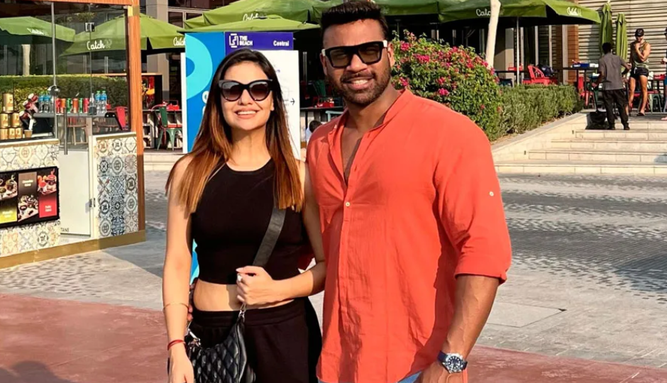 2 News : दिव्या ने तलाक की अफवाहों पर तोड़ी चुप्पी, पिता की मार से बचाने के लिए मां ने एक्टर को 500 रुपए दे भगाया