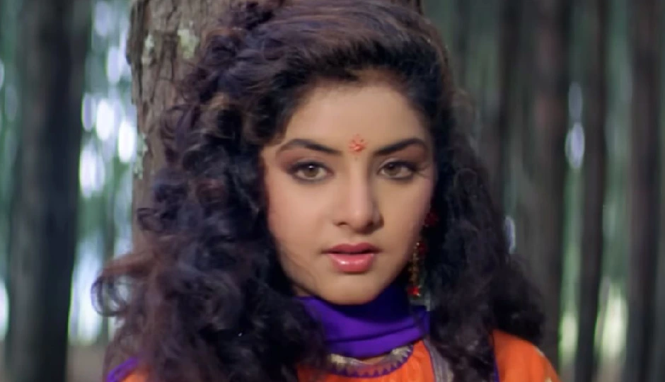  दिव्या भारती ने की थी अनिल कपूर के साथ 'लाडला' की शूटिंग, अचानक मौत के बाद श्रीदेवी ने किया शूट; Video