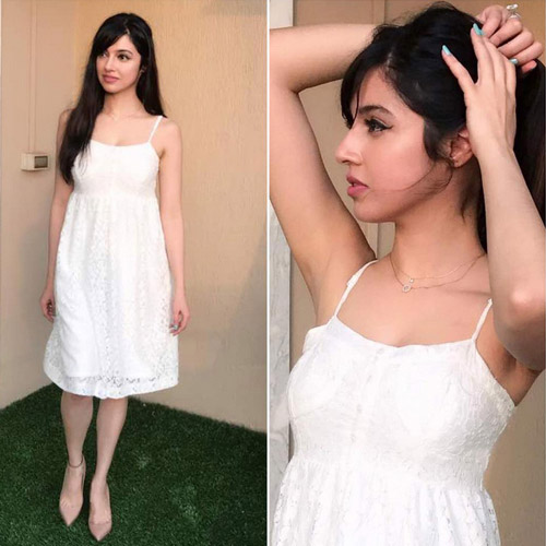 bollywood inspired dress,beach party,dresses for beach party,fashion tips for beach party,latest fashion trends,latest fashion tips