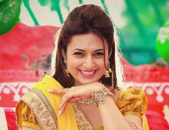 Divyanka's Saree Look is Today's Dose of Fashion