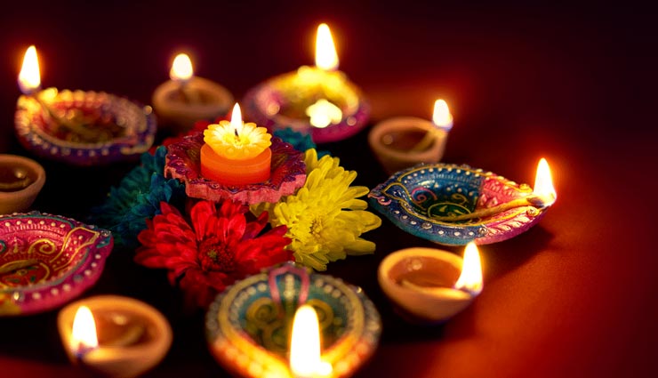 दिवाली की खुशियों पर मंडरा रहा कोरोना का साया, इन 5 सावधानियों के साथ बच्चों को रखें सुरक्षित