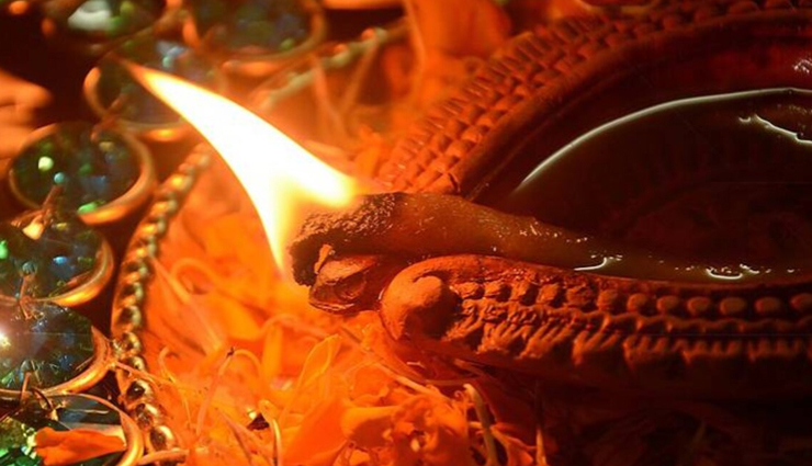 Diwali 2021 : चाहते है अपार धन की प्राप्ति, राशि अनुसार करें ये उपाय
