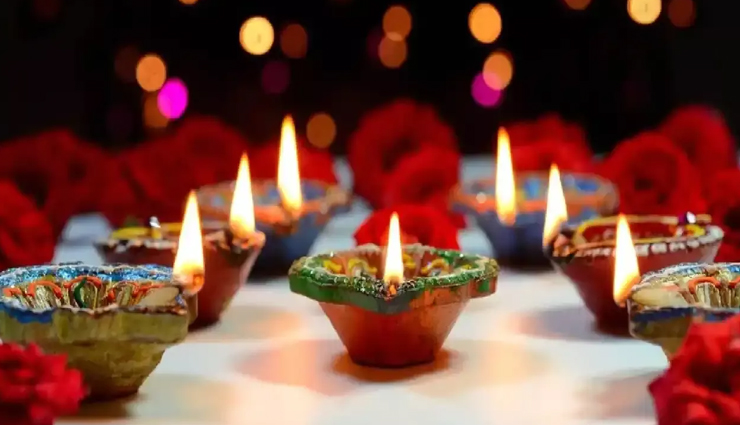 Diwali 2022 : दिवाली से पहले कर दें इन चीजों को घर से बाहर, बरसेगी मां लक्ष्मी की कृपा 