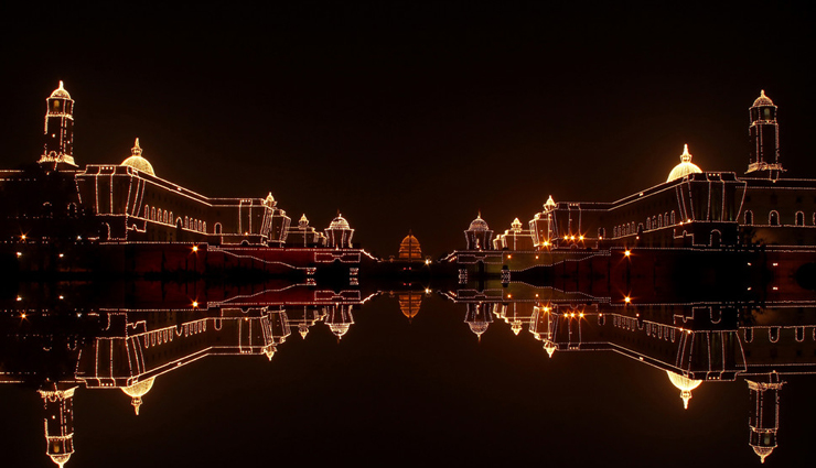 diwali in india,places to celebrate diwali in india,varanasi,amritsar,kolkata,goa,delhi