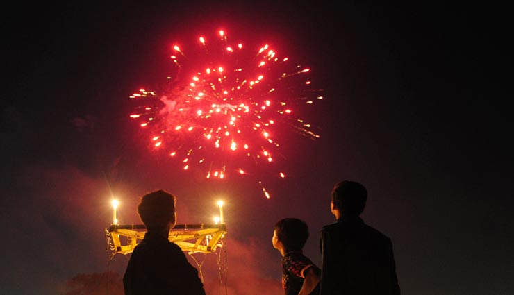 diwali special,diwali 2020,diwali celebration,diwali in other countries