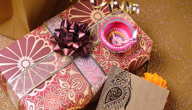 Diwali 2019: ये तोहफे लाएंगे रिश्तेदारों के चहरे पर मुस्कान, आएगी रिश्तों में नजदीकियां 