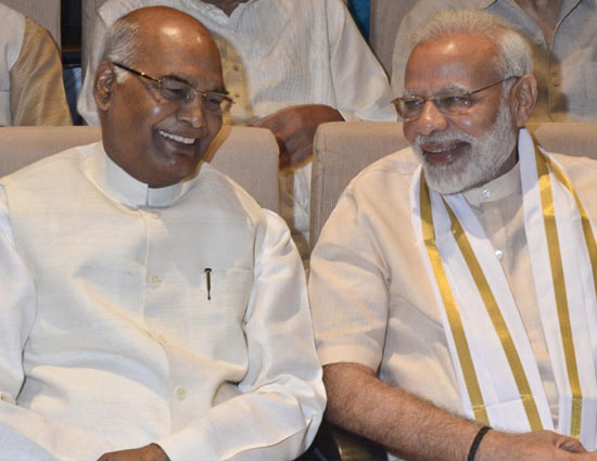 राष्ट्रपति, प्रधानमंत्री ने दी दीवाली की बधाई