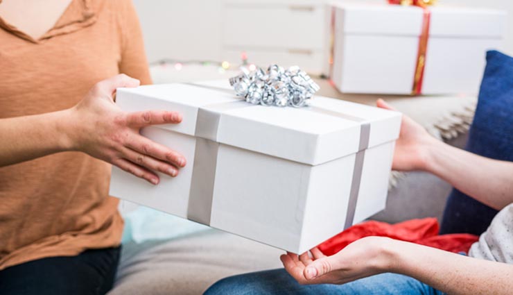 astro tips for gifts,gifts,avoid these gifts