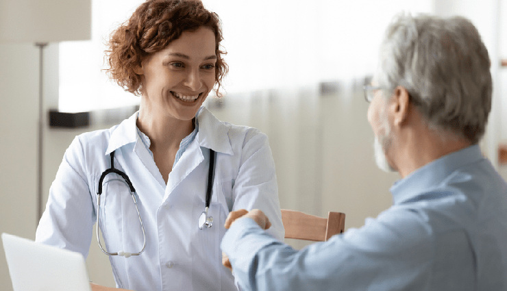 aging parents need help signs,elderly care tips,caring for aging parents,signs of elderly needing help,senior care indicators,managing elderly health,supporting aging parents,recognizing elderly needs,aging parents health changes,elder care warning signs