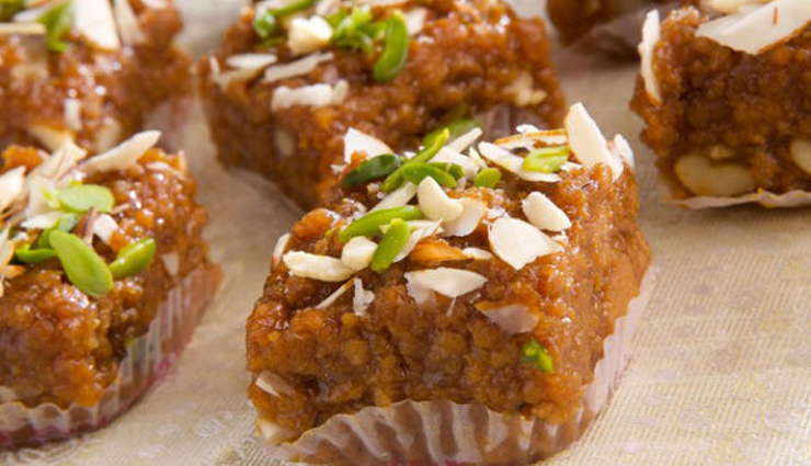 dodha burfi recipe,dodha burfi for friendship day,heartwarming indian sweet,traditional indian sweet recipe,dodha burfi with khoya and nuts,friendship day dessert,easy dodha burfi recipe,cardamom flavored burfi,caramelized khoya burfi,dodha burfi step-by-step guide