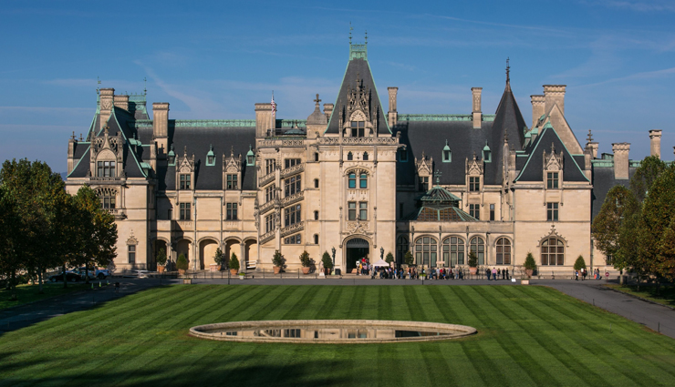 dog friendly destinations,pigeon forge doggy wood,gatlinburg river trails,tombstone,arizona,biltmore estate,the french quarter,old charleston ghost tours,bell rock vortex,garden of the gods,mercury canine cruise