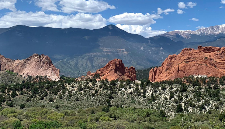 dog friendly destinations,pigeon forge doggy wood,gatlinburg river trails,tombstone,arizona,biltmore estate,the french quarter,old charleston ghost tours,bell rock vortex,garden of the gods,mercury canine cruise