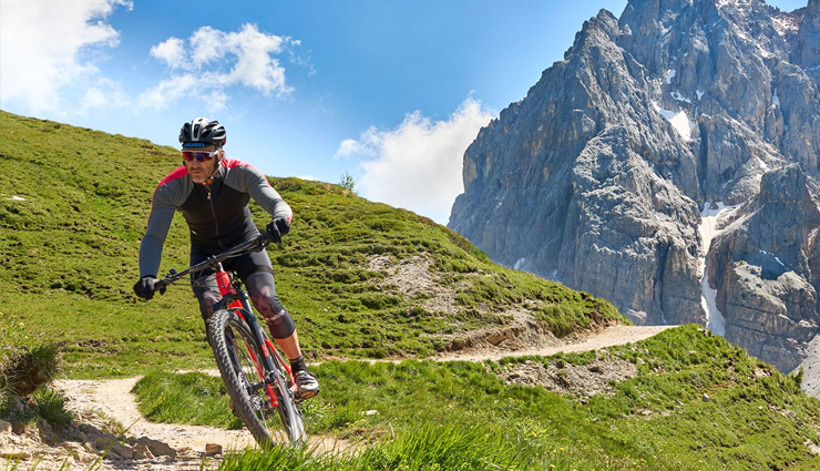 विश्व के 10 सर्वोत्तम साइक्लिंग स्थल, जहाँ साइकिल चलाकर रोमांचित होता है साइकलिस्ट best cycling destinations,top cycling travel spots,ultimate bike-friendly destinations,cycling paradise locations,top-rated cycling vacation spots,ideal places for cycling enthusiasts,must-visit destinations for cycling lovers,cycling adventure travel locations,premier cycling tour destinations,popular cycling holiday spots