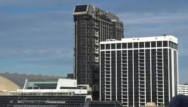 मलबे के ढेर में तब्दील हुआ डोनाल्ड ट्रंप का 34 मंजिला प्लाजा, लगे सिर्फ 20 सेकंड 