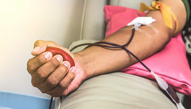 7 Health Benefits of Donating Blood on Regular Basis