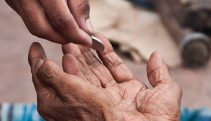 सावन में कर रहे हैं दान-पुण्य, तो विशेष तौर पर ध्यान में रखें इन बातों का