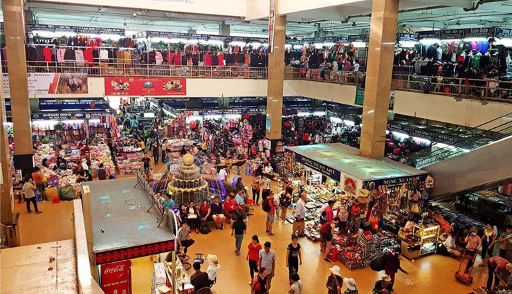 dong xuan market,hang be market,banana market,hang da market,hanoi weekend night market,hanoi,markets