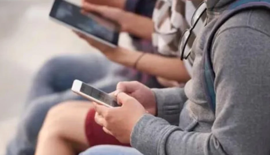 सावधान: DoT ने 27 लाख मोबाइल नंबर किए ब्लॉक, जानिए क्या है वजह, आप ऐसे करें खुद को सेफ