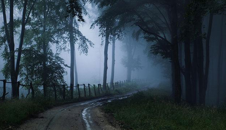 haunted places in india,real ghost stories india,scariest haunted spots,creepy places to visit,indias most haunted destinations,eerie ghost tales,supernatural encounters india,spine-chilling haunts,ghostly locations in india,haunted tourism in india