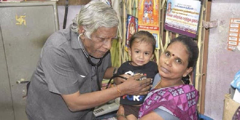 चेन्नई के इस डॉक्‍टर की मौत पर रोया पूरा शहर, कभी सिर्फ 25 पैसे में लोगों का करते थे इलाज 