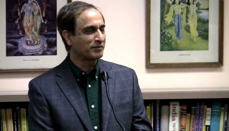 Padma Shri handed over to Dr Subhash Kak in US