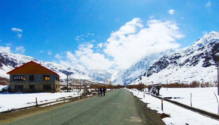 summer snow destinations in india,snowfall in india during summers,experience snow in summer in india,summer snow destinations to visit,indias summer snowfall spots,snow-capped landscapes in summer,best places for summer snow in india,witness snow during indian summers,indias summer snow destinations,enchanting summer snow experiences