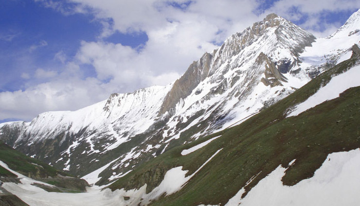 alluring places to visit in north india,offbeat destinations of north india,north india,places to be visited in north india,malana,phugtal monastery,zanskar valley,drass