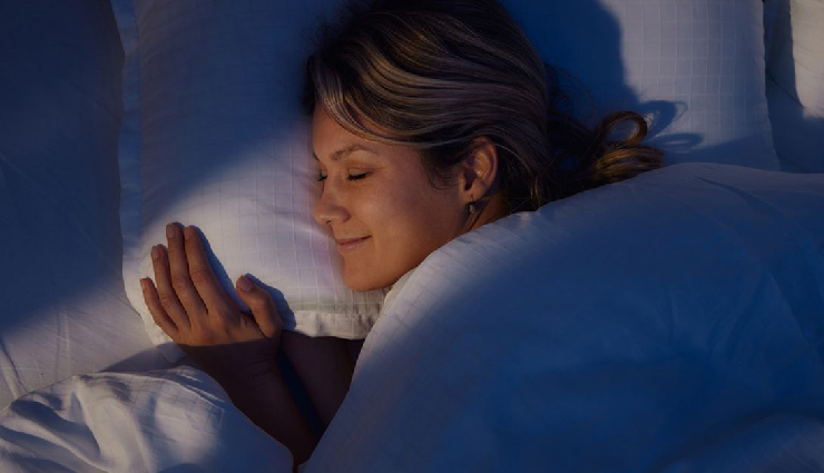 strange world of dreams,dreams reflect thoughts,dream interpretation desires,dream world and desires,thoughts in dreams analysis,unusual dreams and desires,interpret dreams thoughts,dream world reflections,dreams and inner thoughts,strange dreams interpretation