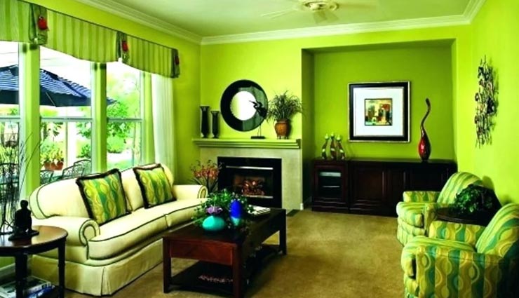 बैठक कक्ष में इन 10 चित्रों को लगा घर में फैलाए सकारात्मक ऊर्जा