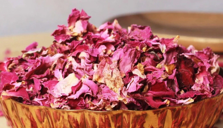 health benefits of rose tea,rose tea benefits,rose tea for skin health,rose tea for immunity,anti-inflammatory properties of rose tea,rose tea for menstrual pain,rose tea for digestion,detox benefits of rose tea,natural stress relief with rose tea