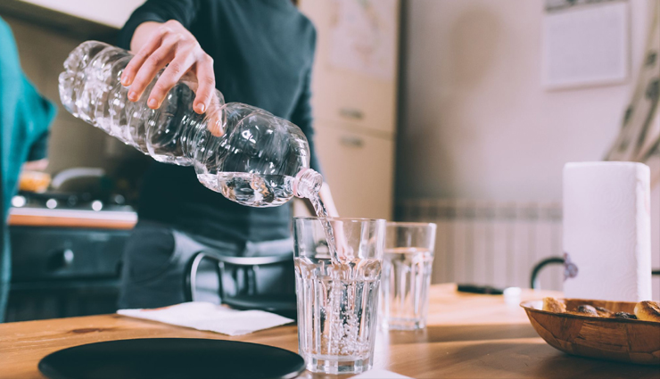 reasons to drink water in the morning,benefits of morning hydration,early morning water benefits,importance of morning water intake,hydrating morning rituals,health benefits of morning water,drinking water on empty stomach,morning hydration habits,boosting metabolism with morning water,detoxification benefits of morning hydration,enhancing digestion with morning water,morning water for clear skin,healthy morning habits,wellness practices: morning hydration,morning routine for hydration,wellness tips: morning water intake