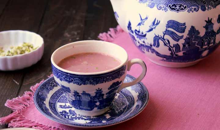 सर्दियों में शरीर को गर्म रखने का काम करेगी ये 9 ड्रिंक्स, बचेंगे आम बीमारियों से winter warming drinks,health-boosting winter beverages,drinks to prevent winter illnesses,cold weather immunity boosters,herbal teas for winter wellness,hot beverages for immune support,winter drink recipes for health,stay warm and healthy in winter,nutrient-rich hot drinks,cold-weather wellness drinks,winter immunity elixirs,natural remedies for winter ailments,warm beverages for seasonal wellness,cold prevention through drinks,diy winter health tonics,herbal infusions for cold resistance,winter drink ideas for well-being,common disease prevention with drinks,spiced drinks for winter health,home remedies for winter illnesses