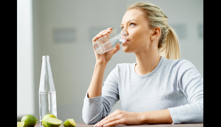 water,drinking water,meals,water after meals,digestion,digestion problems,metabolism,healthy living,Health tips