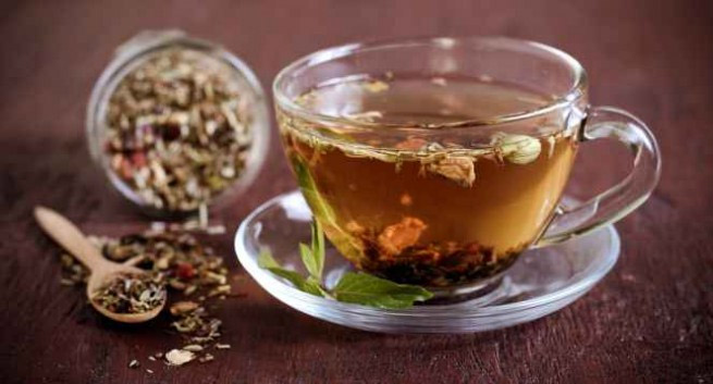 कफ और खांसी को दूर भगाएँगे घर के बने ये चमत्कारी काढ़े home made syrup,cough and cold,monsoon health tips,Health tips,simple health tips,quick health tips