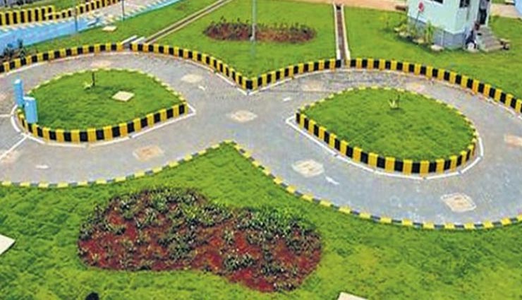 जयपुर : 23 ही पास कर पाए ऑटोमेटेड ड्राइविंग ट्रैक टेस्ट, सरल करने पर 95 ने पाई सफलता जयपुर : 23 ही पास कर पाए ऑटोमेटेड ड्राइविंग ट्रैक टेस्ट, सरल करने पर 95 ने पाई सफलता