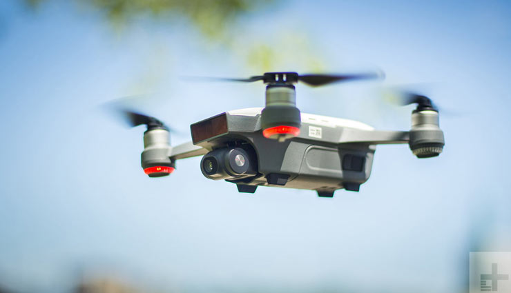 ड्रोन कैसे उड़ता है! सरल भाषा में समझिए ड्रोन टेक्नोलॉजी के बारे में...